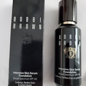 Bobbi Brown Intensive Skin Serum foundation in Cool Sand shade